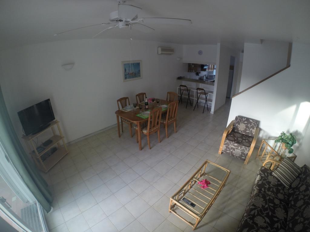 Antigua Chiama Italia Villas Jolly Harbour ภายนอก รูปภาพ